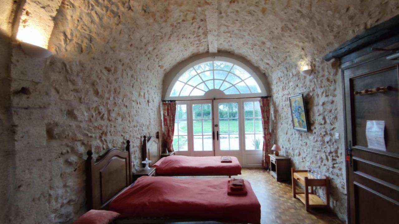 Chateau De Montrame Soisy-Bouy Номер фото
