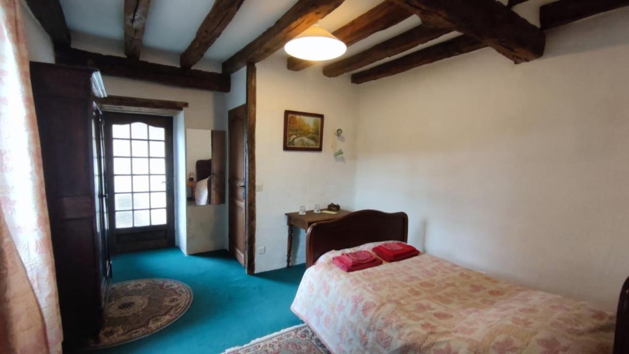 Chateau De Montrame Soisy-Bouy Номер фото