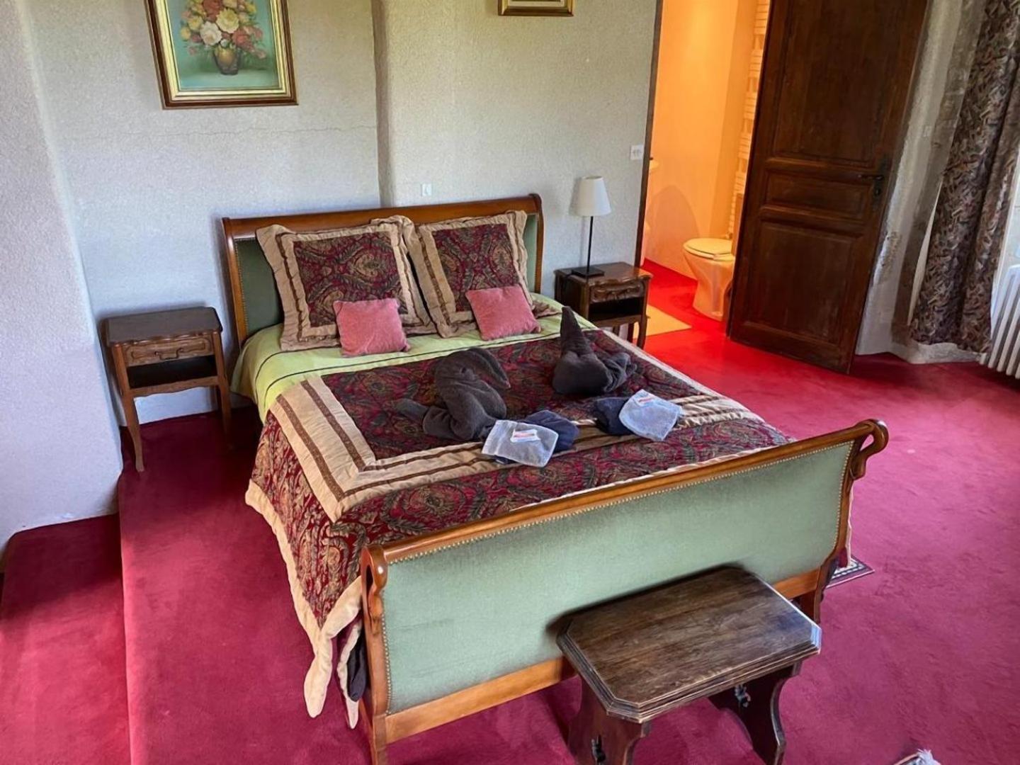 Chateau De Montrame Soisy-Bouy Номер фото
