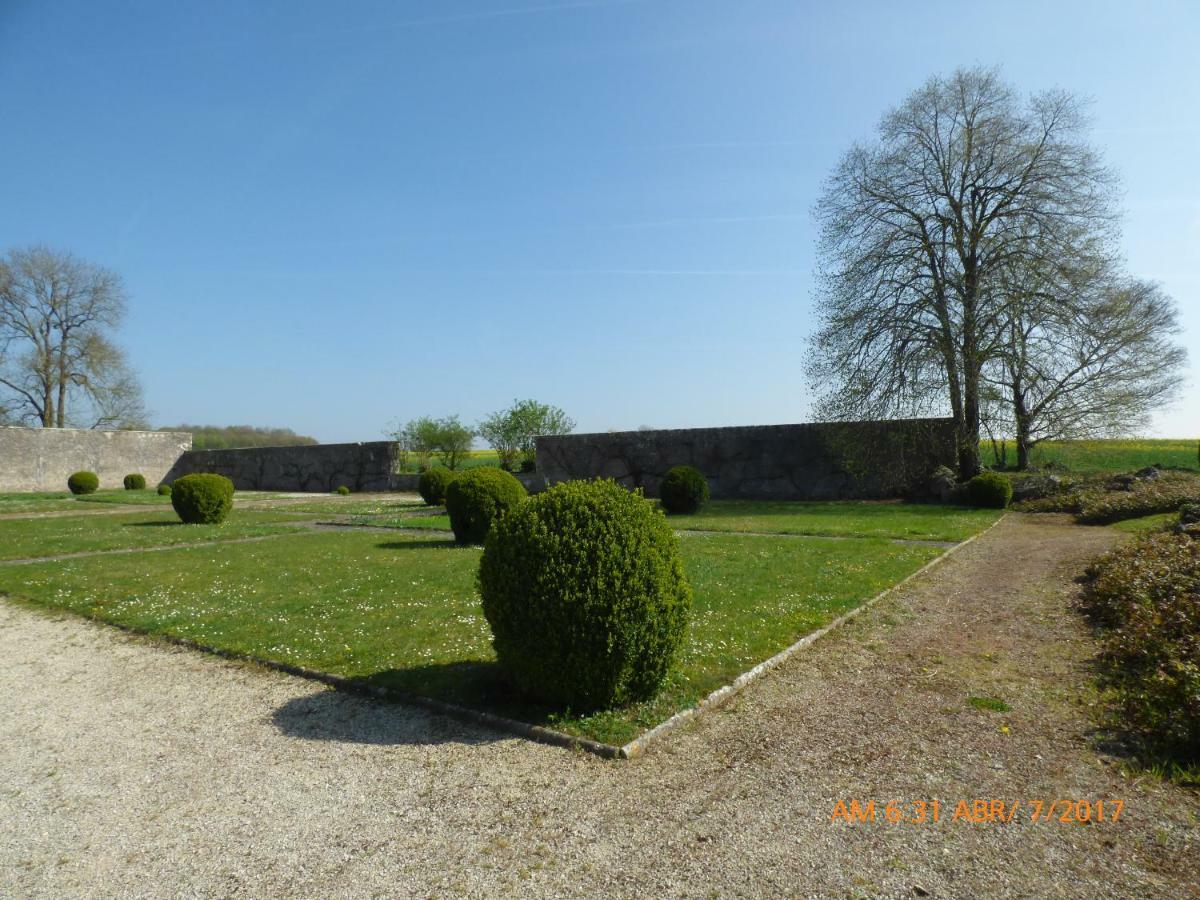 Chateau De Montrame Soisy-Bouy Екстер'єр фото